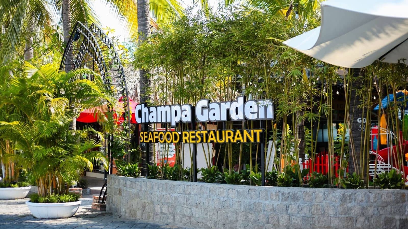 restaurants-champa-garden-restaurant