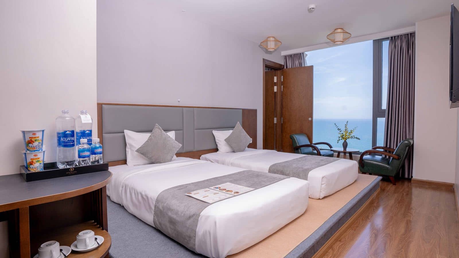 rooms-deluxe-ocean-view