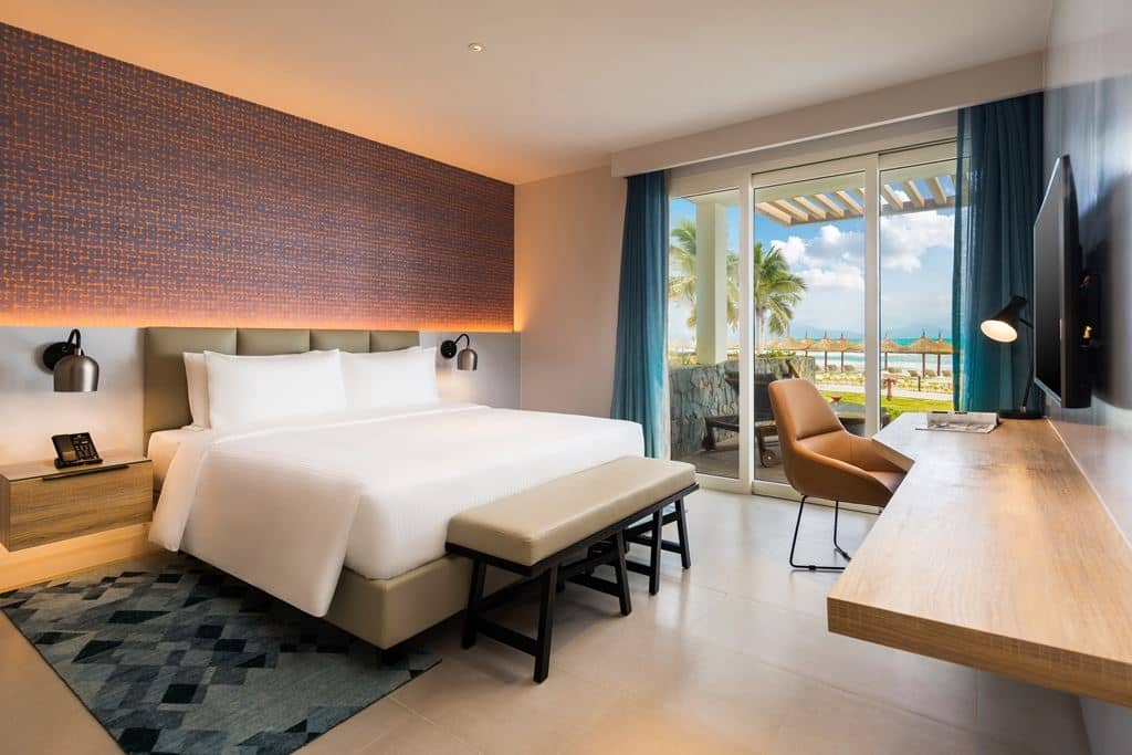 rooms-1bedroom-villa-private-pool-beach-front