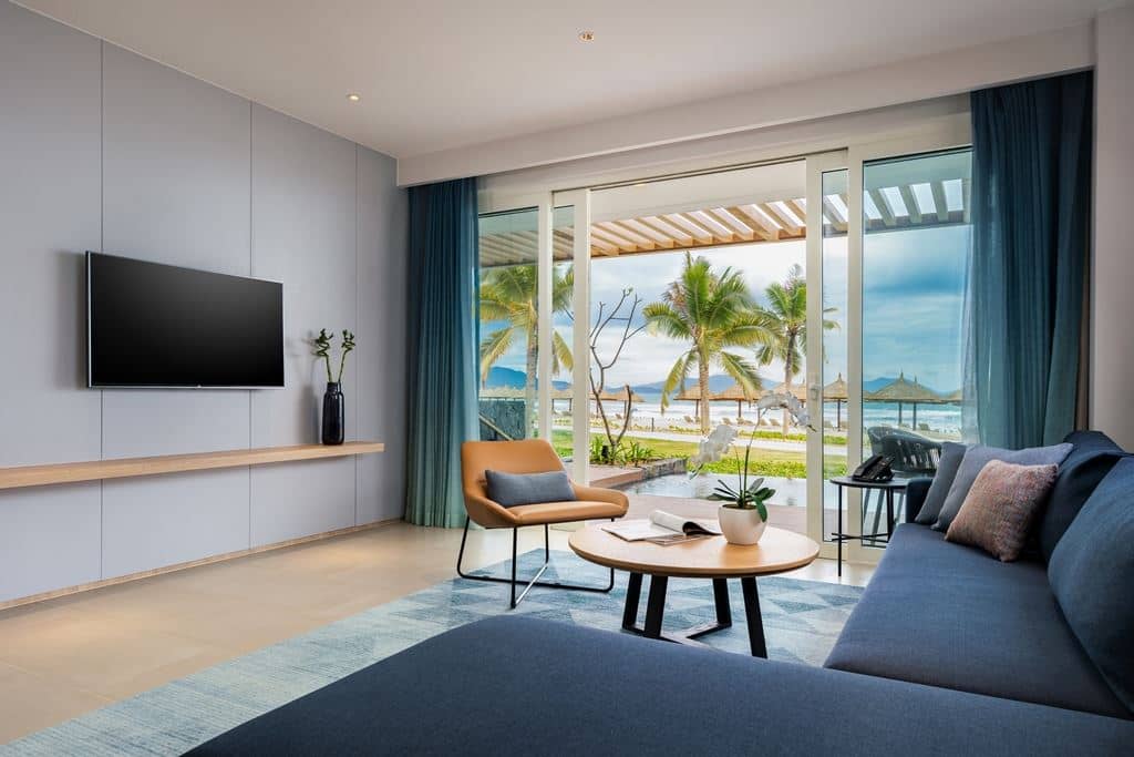 rooms-1bedroom-villa-private-pool-beach-front