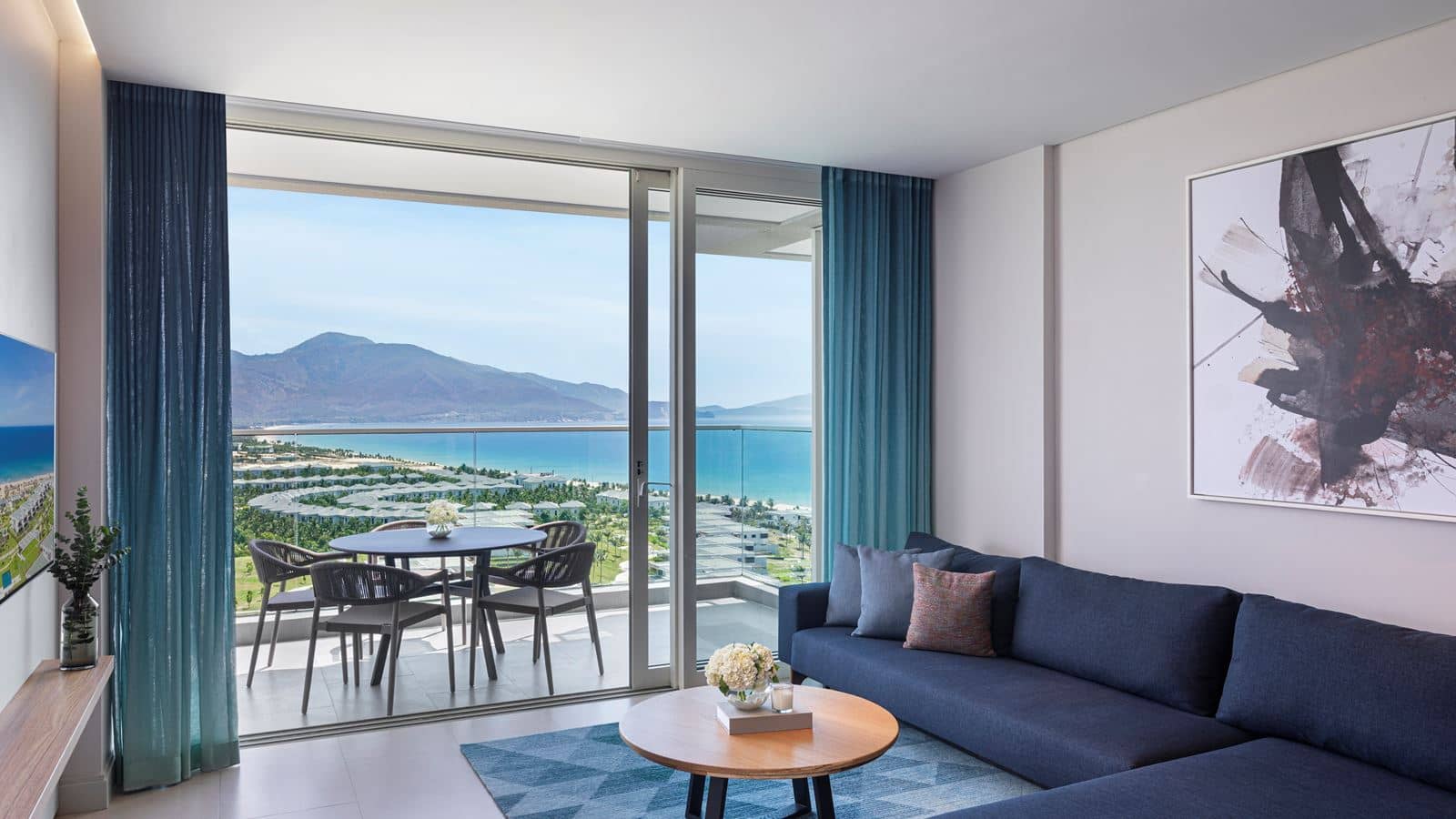 rooms-1bedroom-suite-with-terrace-ocean-view