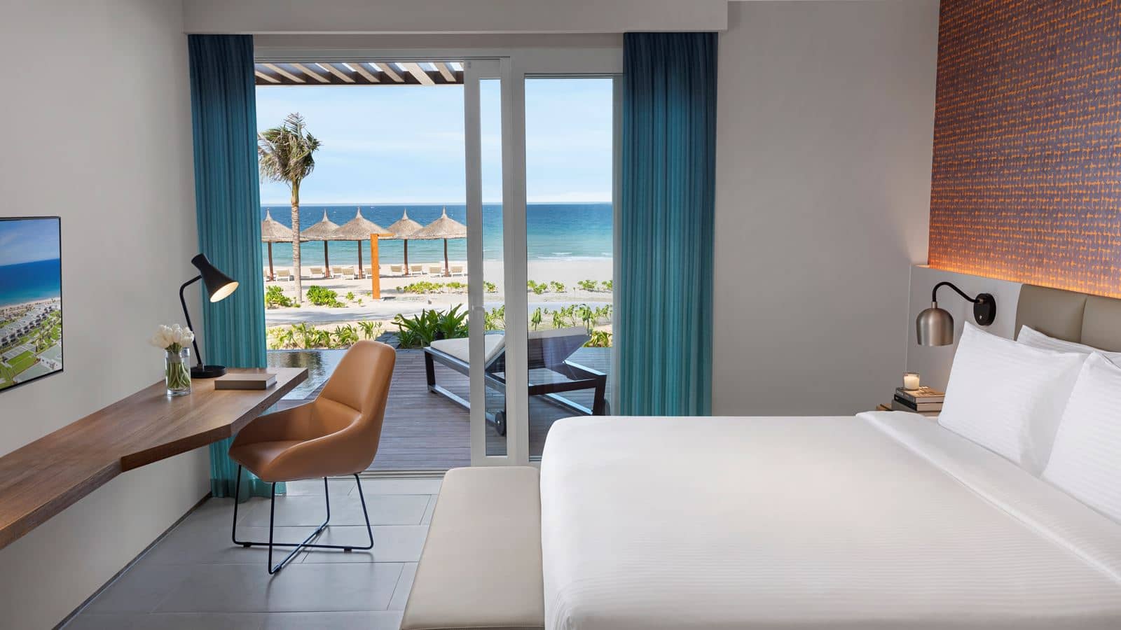 rooms-1bedroom-villa-private-pool-beach-front