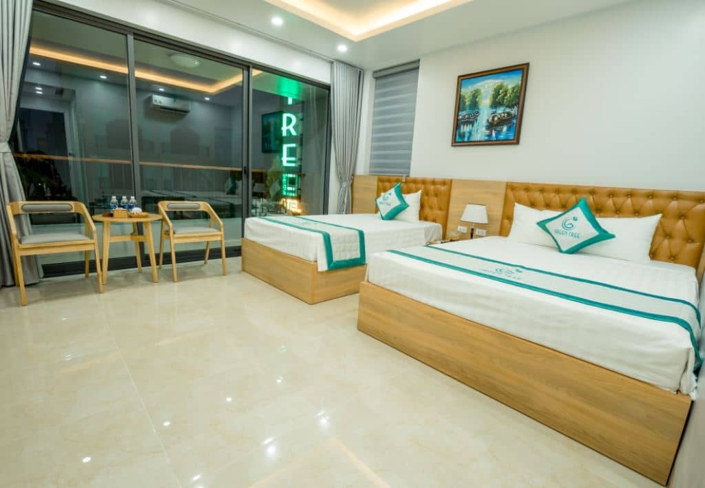 rooms-deluxe-triple-with-balcony-child-without-extra-bed