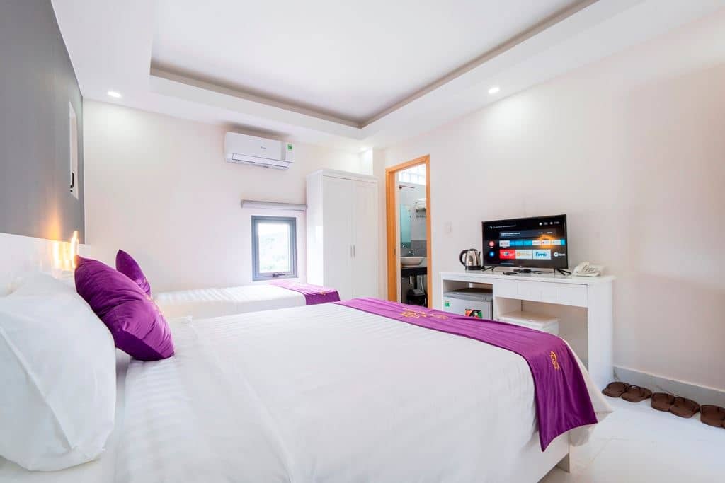 rooms-superior-room-mountain-view