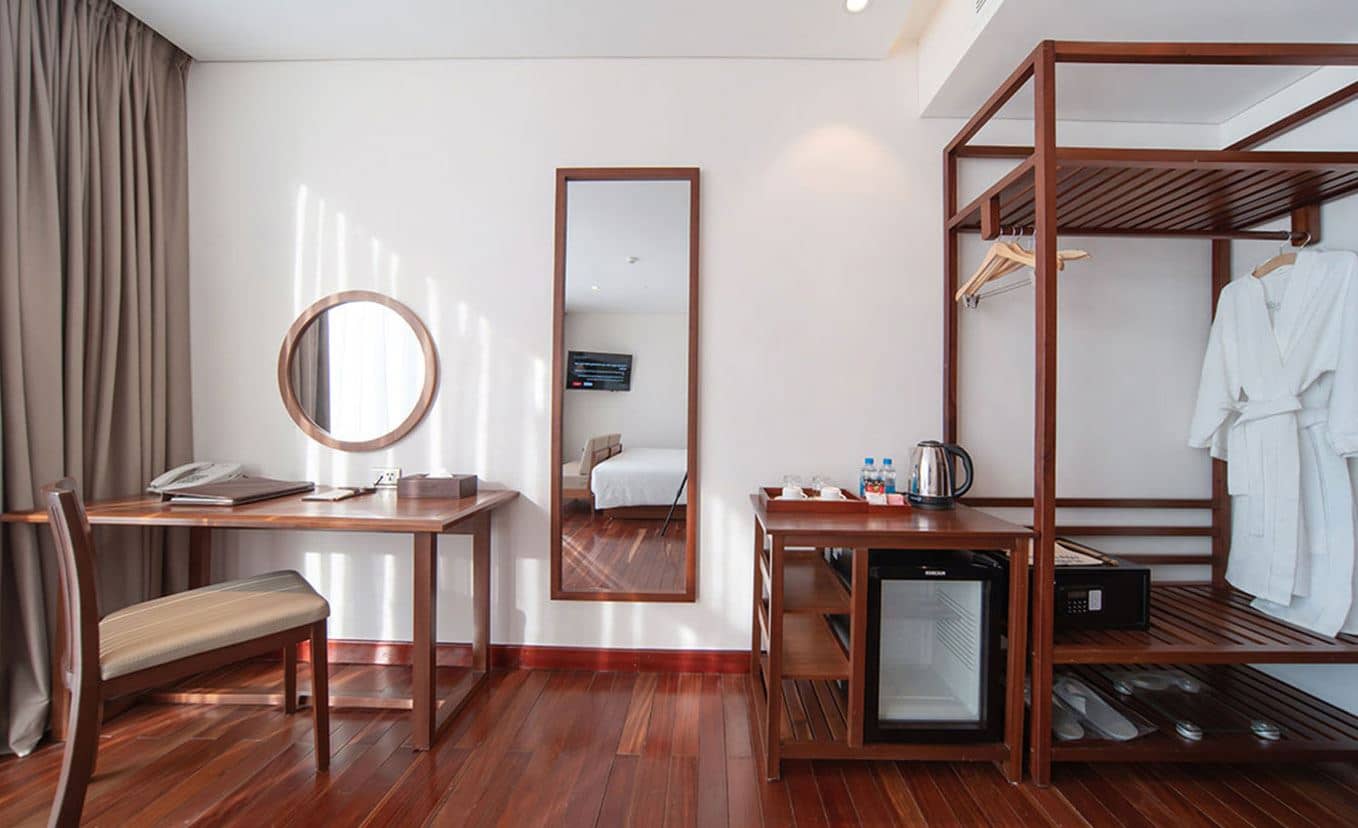 rooms-premier-partial-sea-view