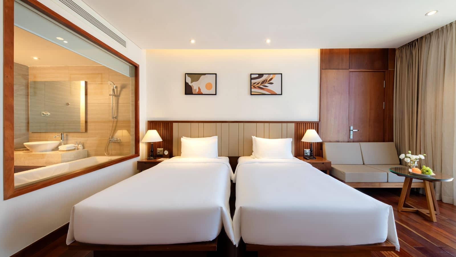 rooms-grand-premier-city-view-twin
