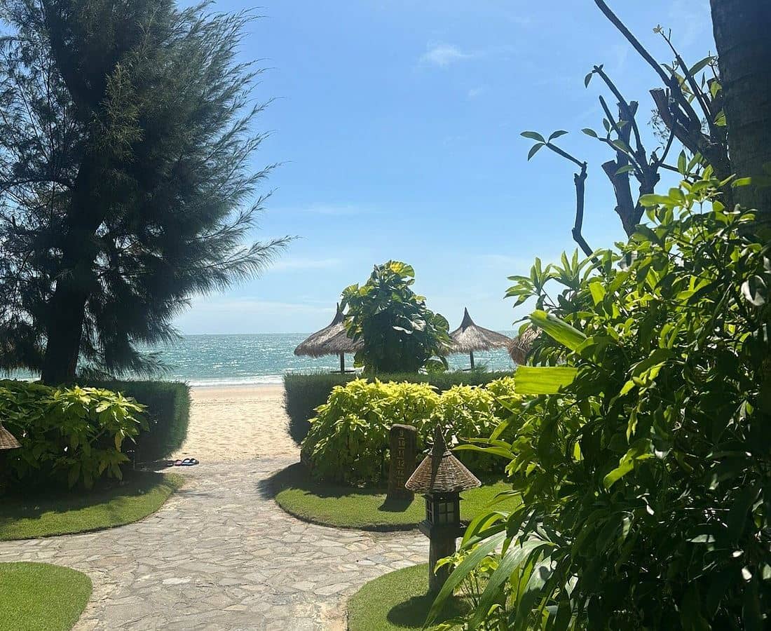 rooms-beachfront-villa-child-without-extra-bed
