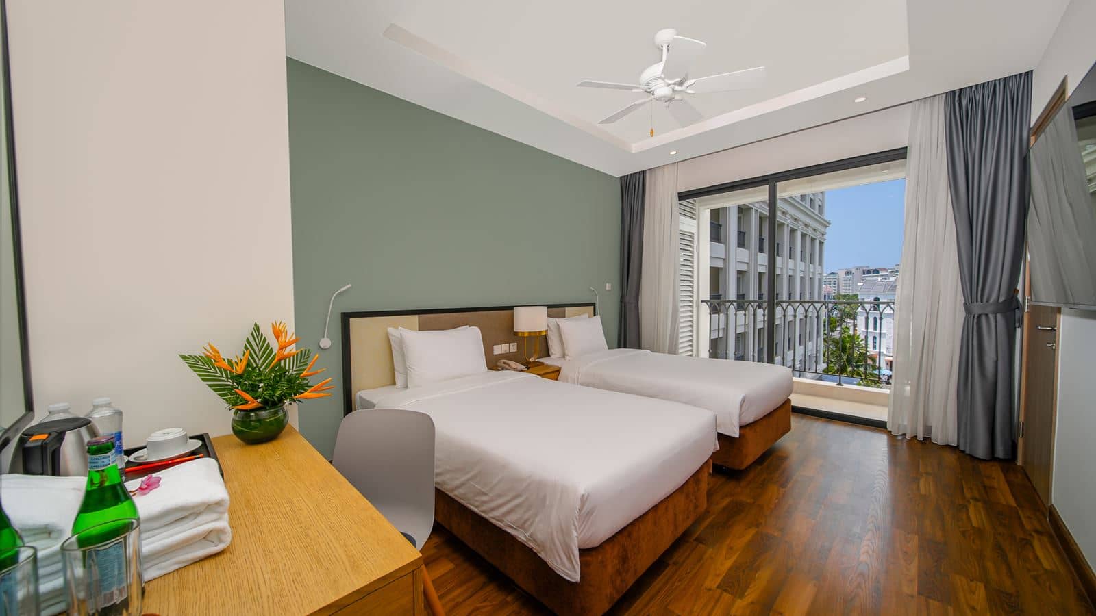 rooms-superior-room