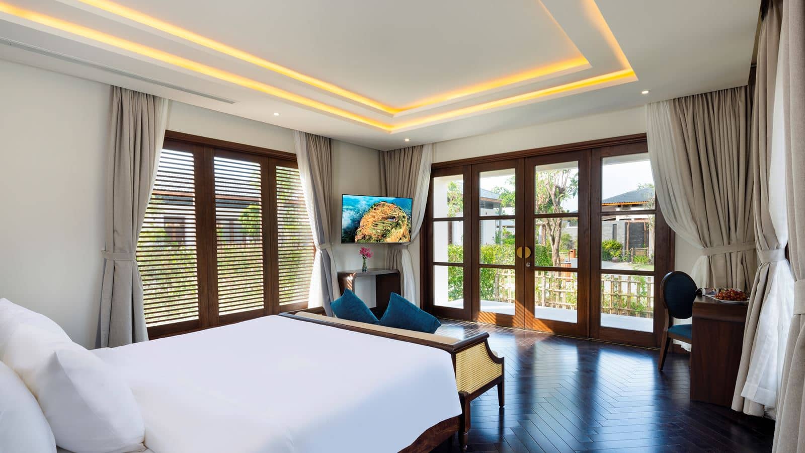 rooms-family-duplex-villa-with-balcony
