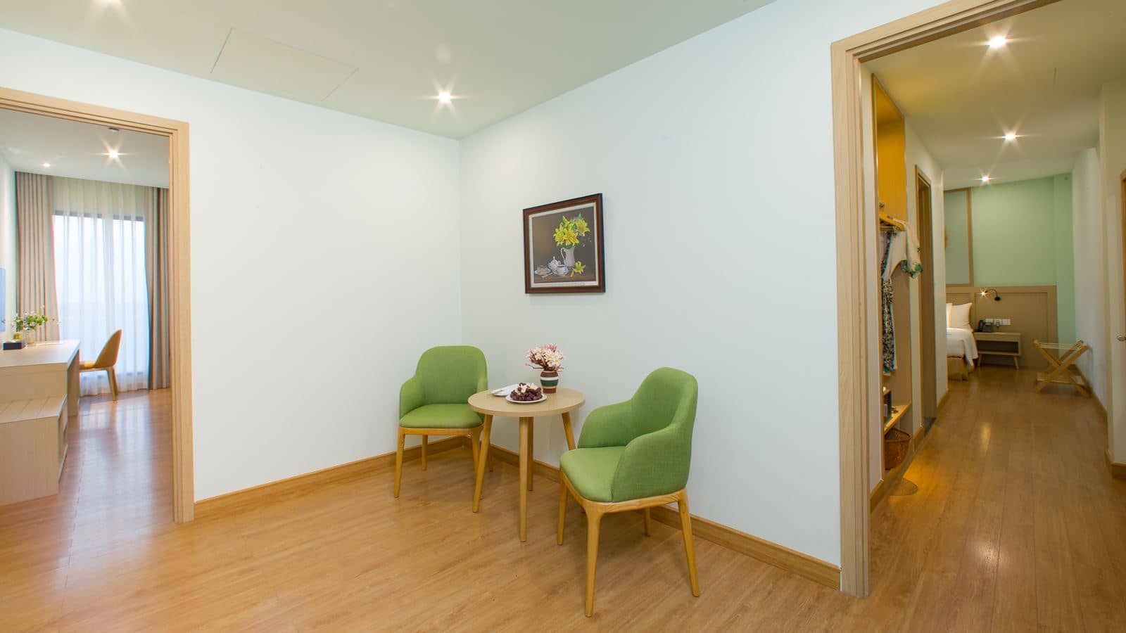 rooms-two-bedroom-deluxe-family-with-balcony