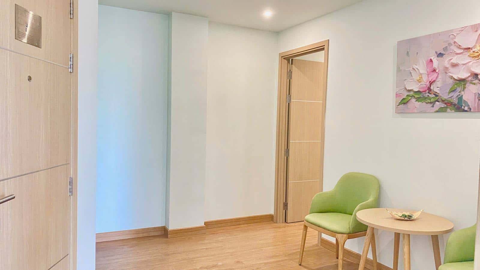 rooms-two-bedroom-deluxe-family-with-balcony