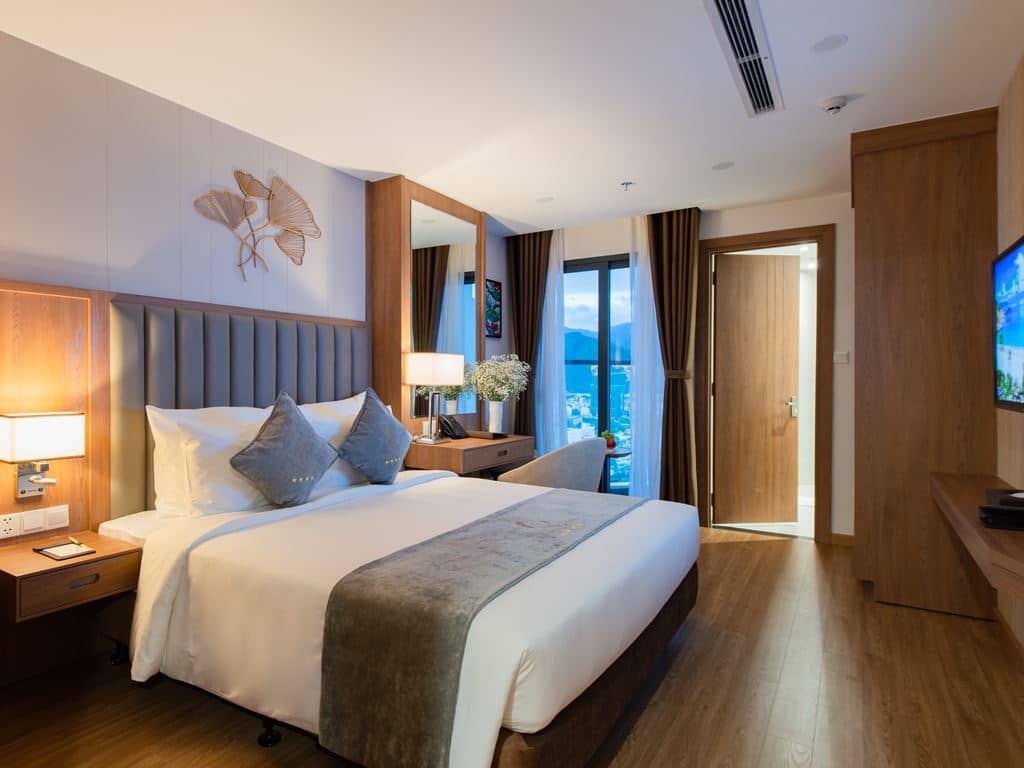 rooms-superior-city-view