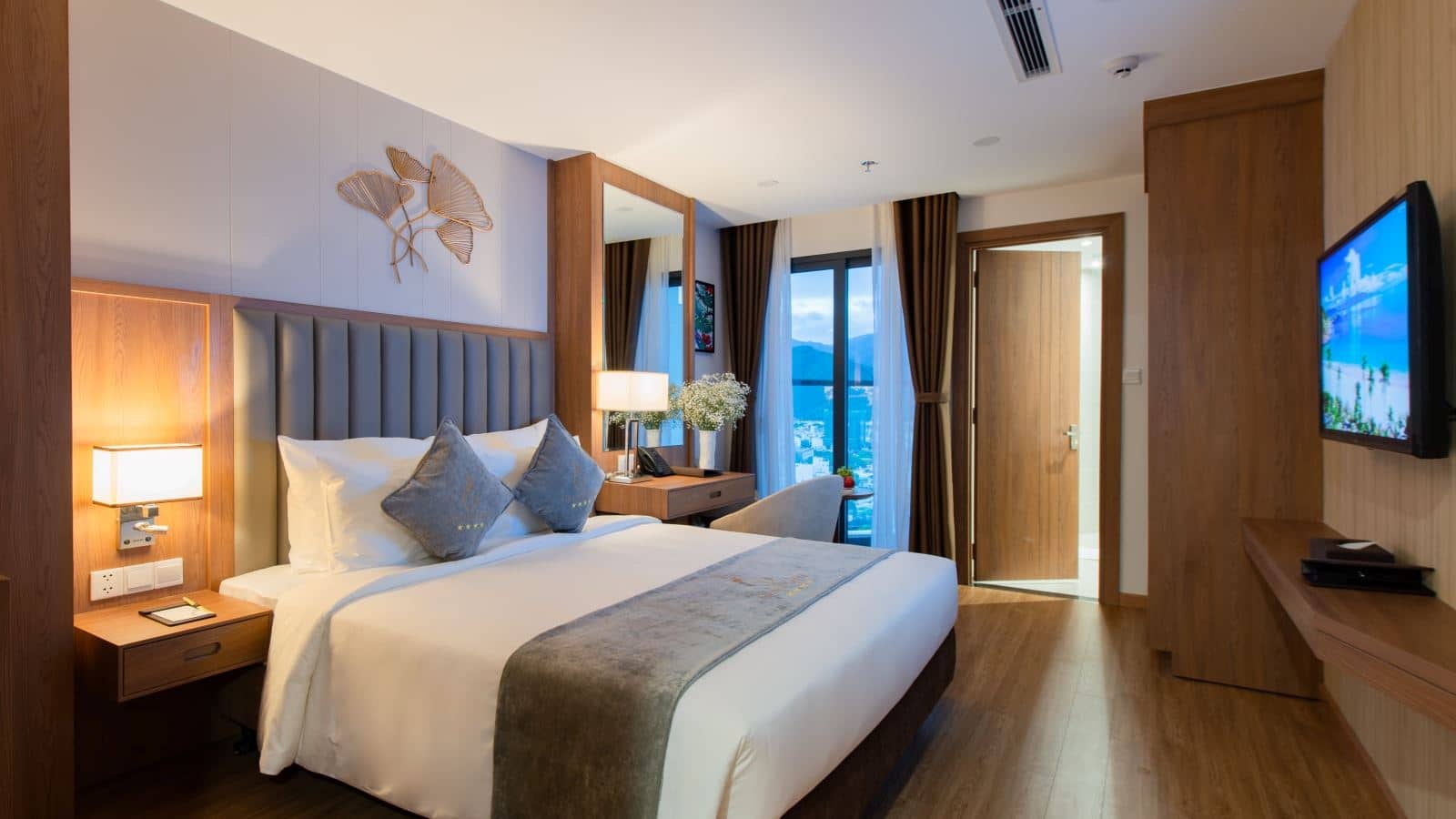rooms-superior-city-view