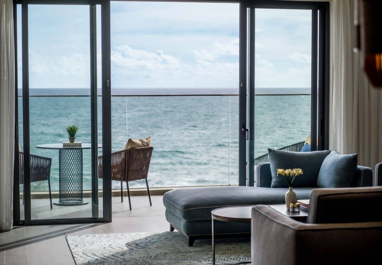 rooms-1bedroom-suite-grand-oceanfront-view-child-without-extra-bed
