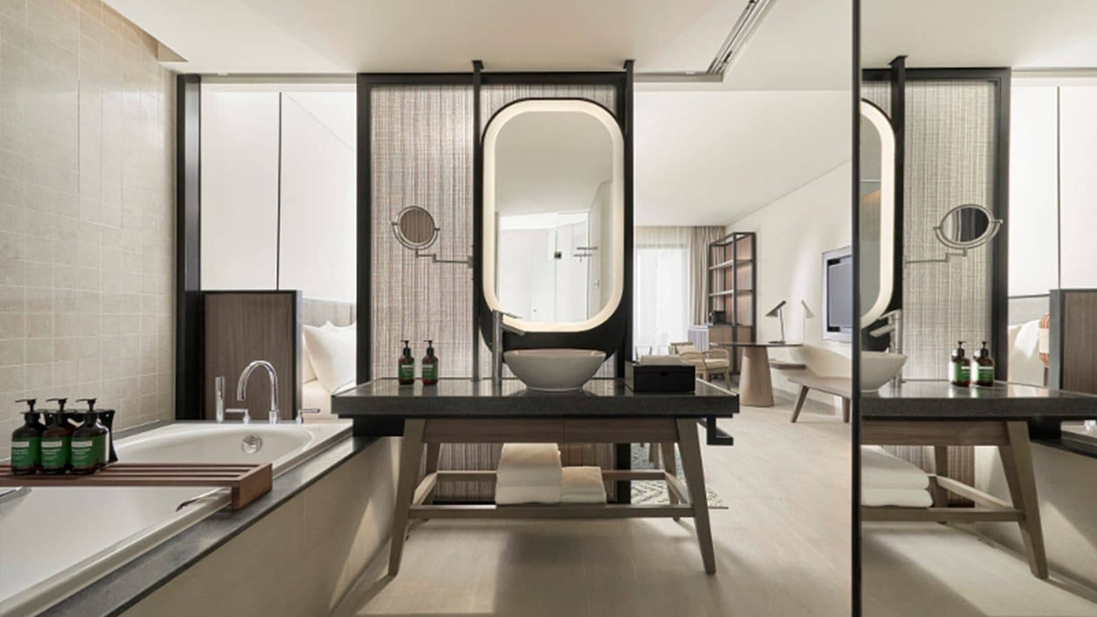 rooms-premium-with-oceanfront-view