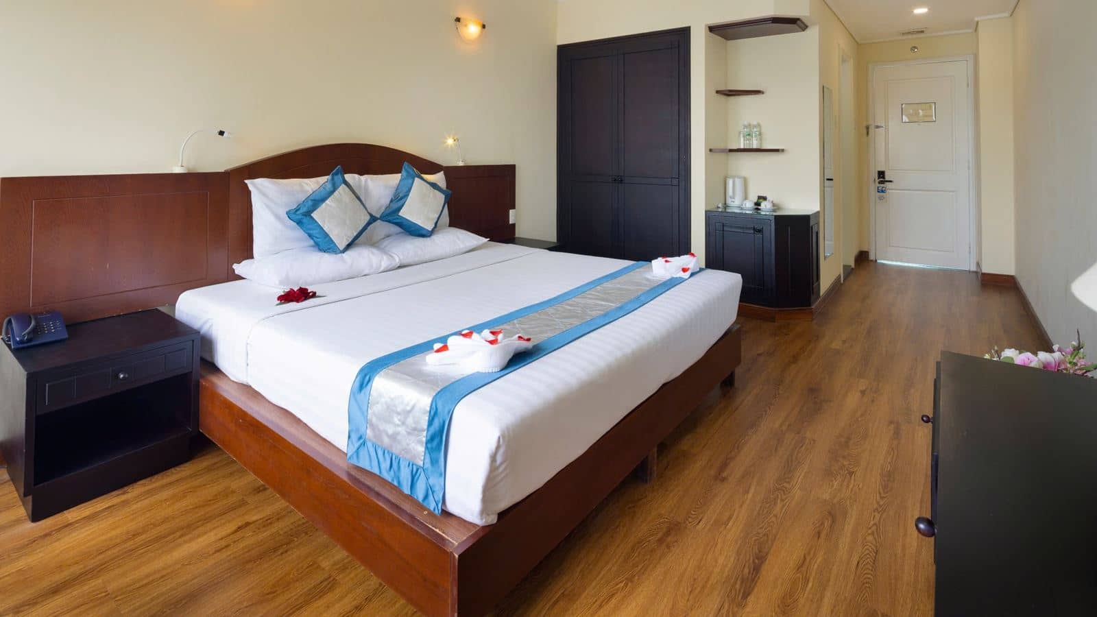 rooms-superior-room-with-balcony-chd-without-extra-bed