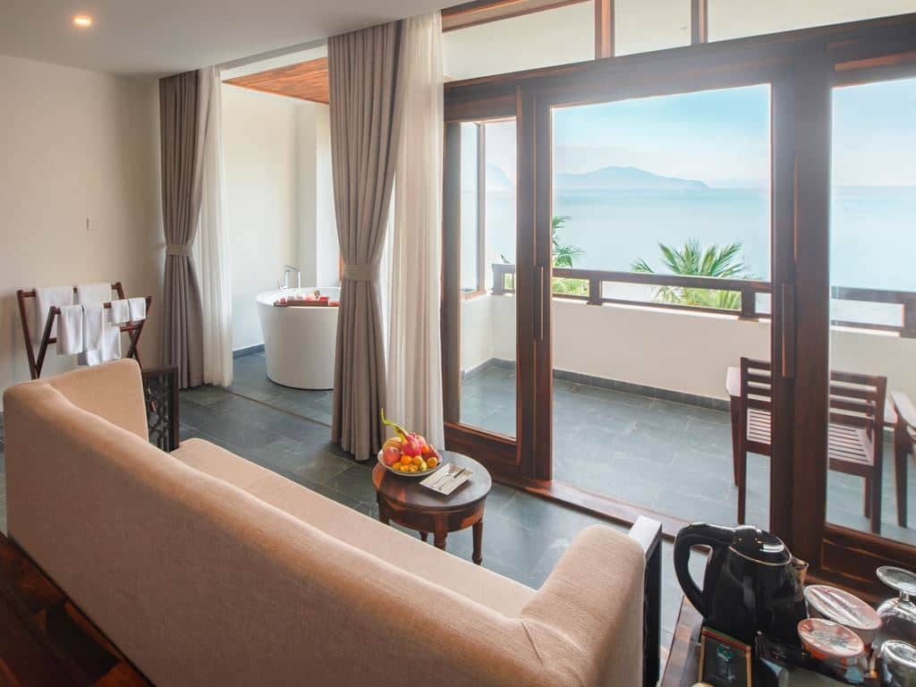 rooms-premier-executive-ocean-king-suite