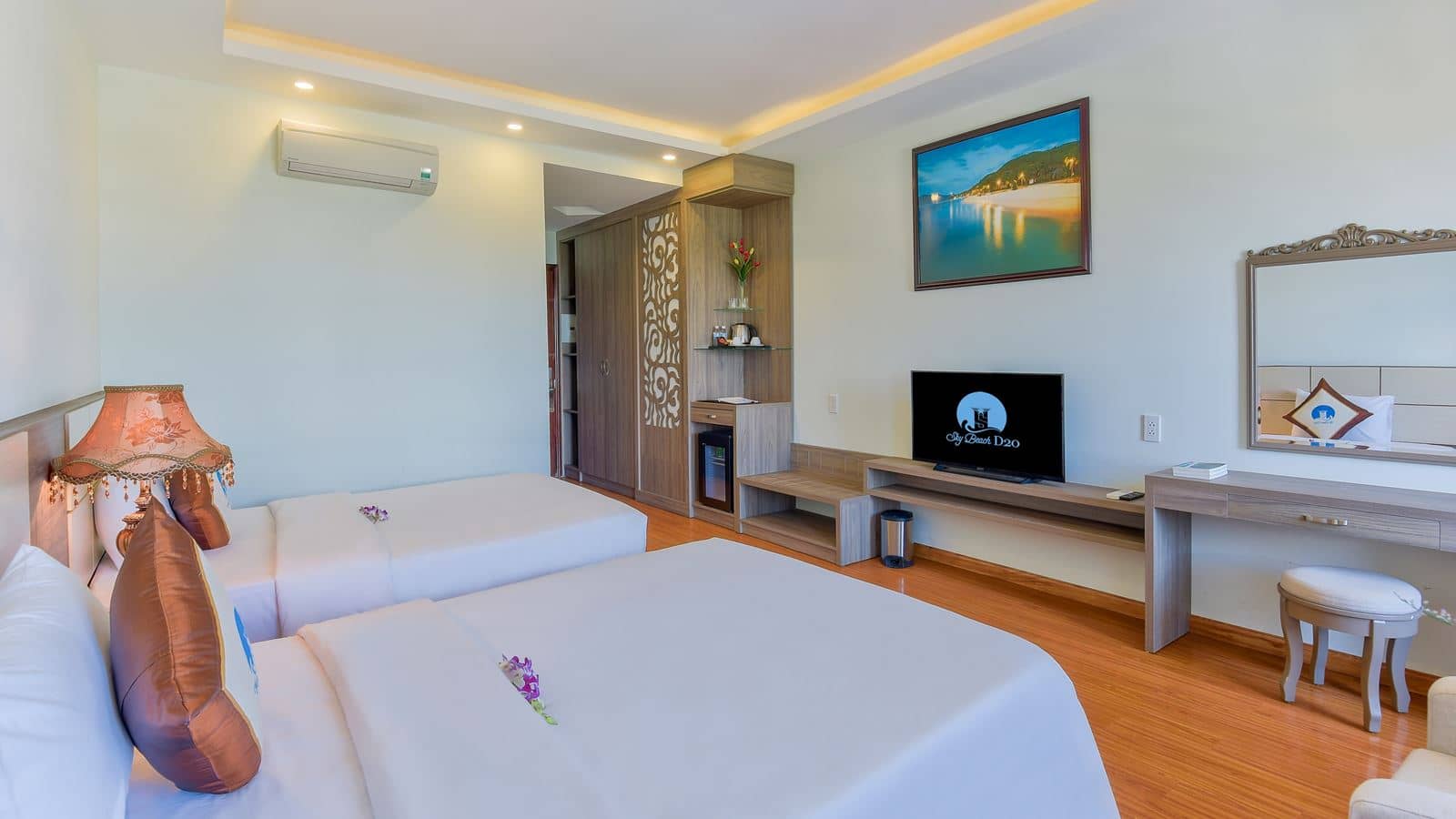 rooms-suite-sea-view-with-balcony