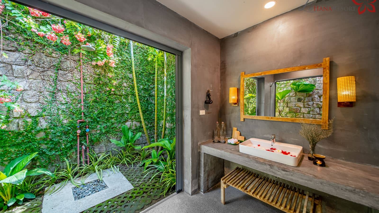 rooms-hill-bungalow-with-bathtub-child-without-extra-bed