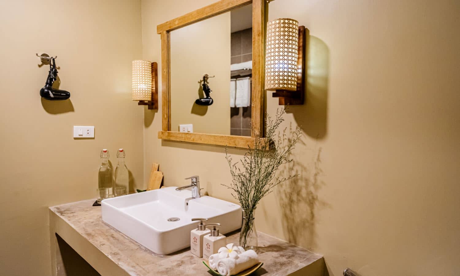 rooms-deluxe-twin-with-gardenview