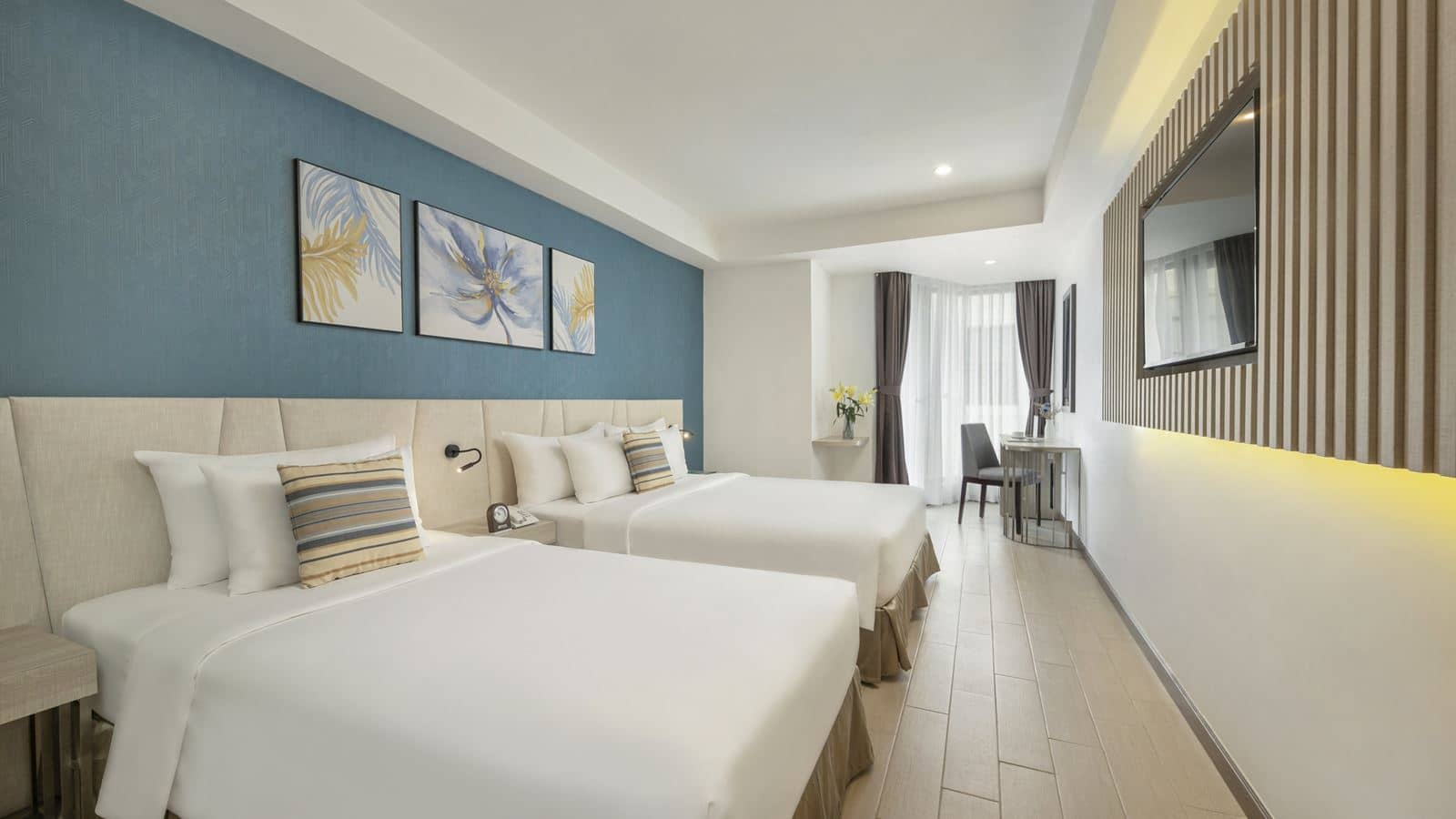 rooms-executive-sea-view-with-balcony