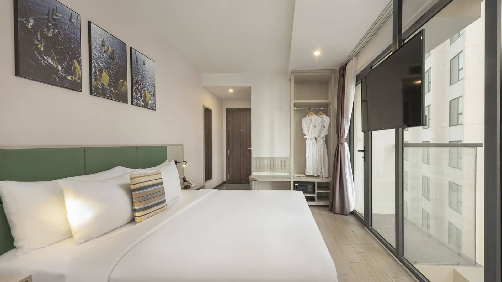 rooms-superior-city-view-no-extra-bed
