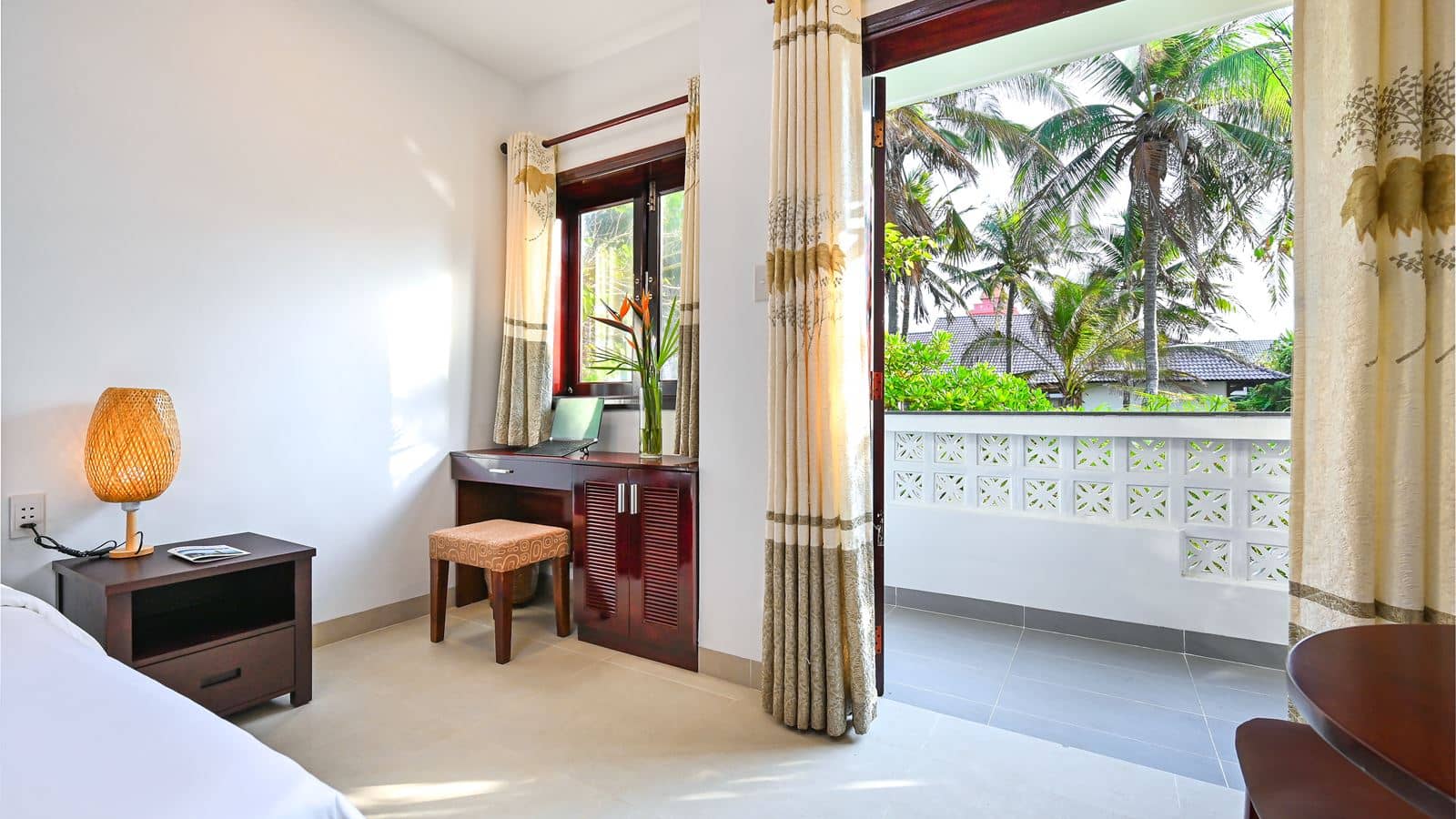 rooms-deluxe-garden-view-room-no-extra-bed