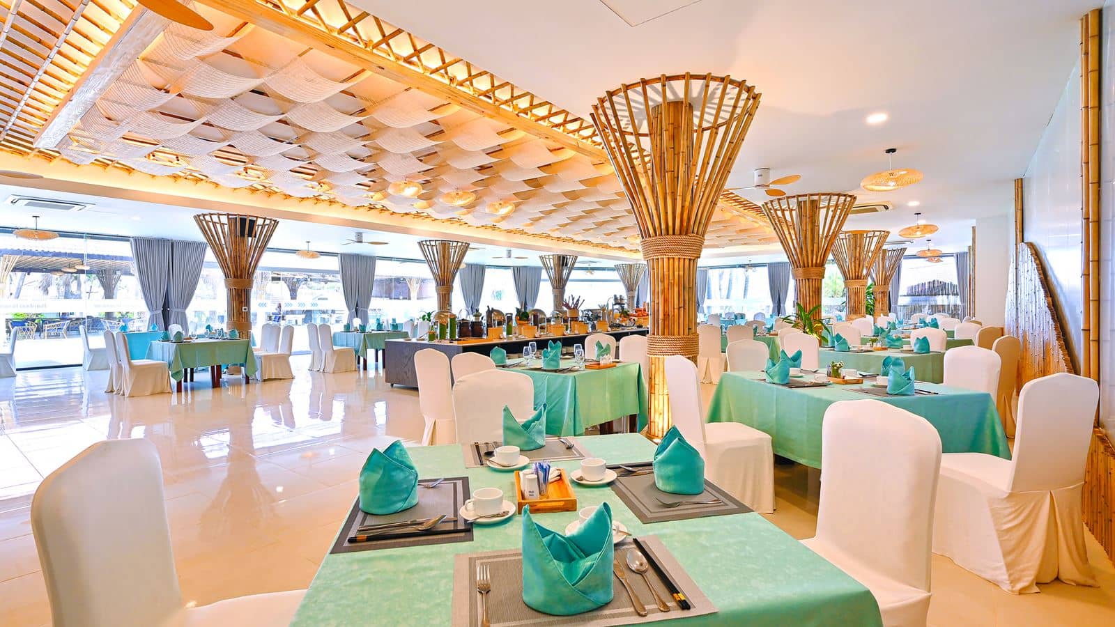 restaurants-oceania-restaurant--pool