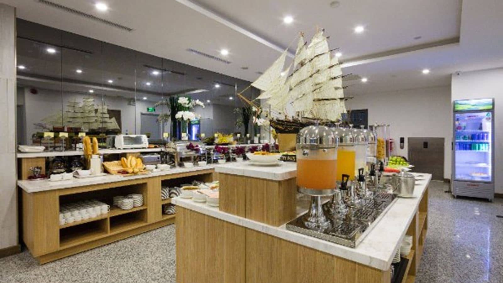 restaurants-restaurant