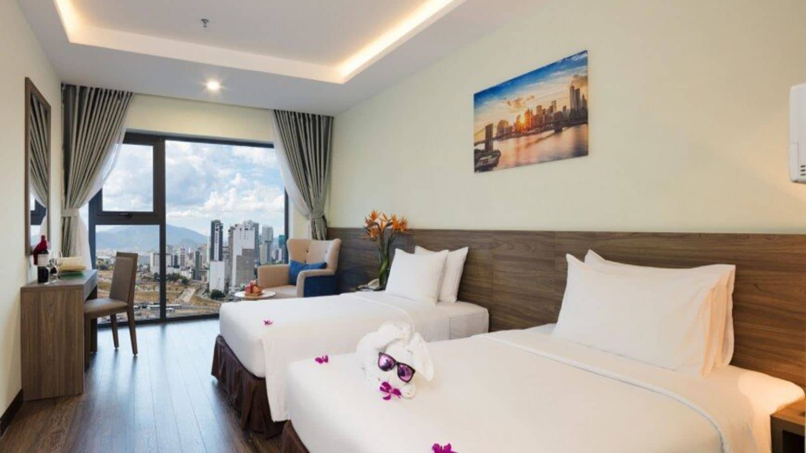 rooms-superior-partial-seaview-with-window