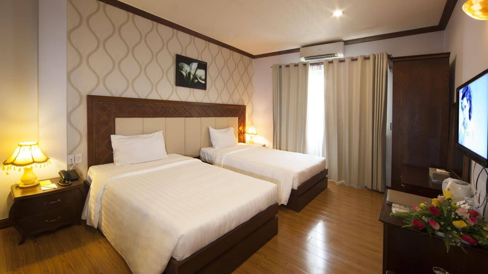 rooms-deluxe-with-balcony-child-without-extra-bed