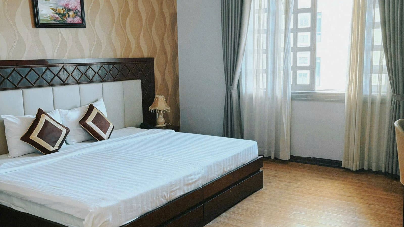 rooms-superior-room