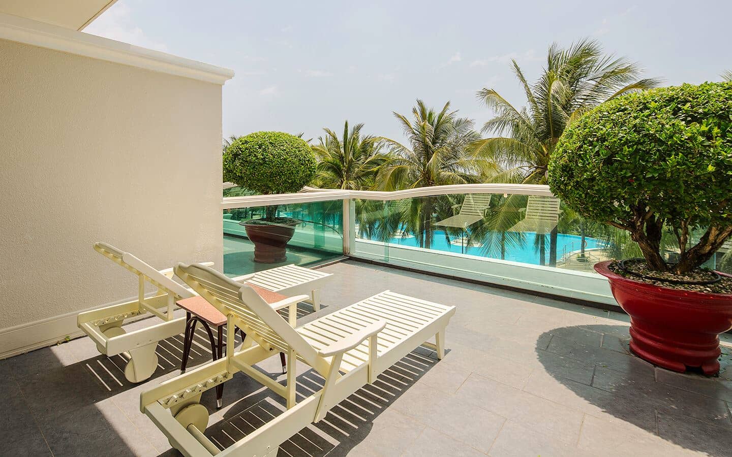 rooms-superior-pool-view-with-balcony