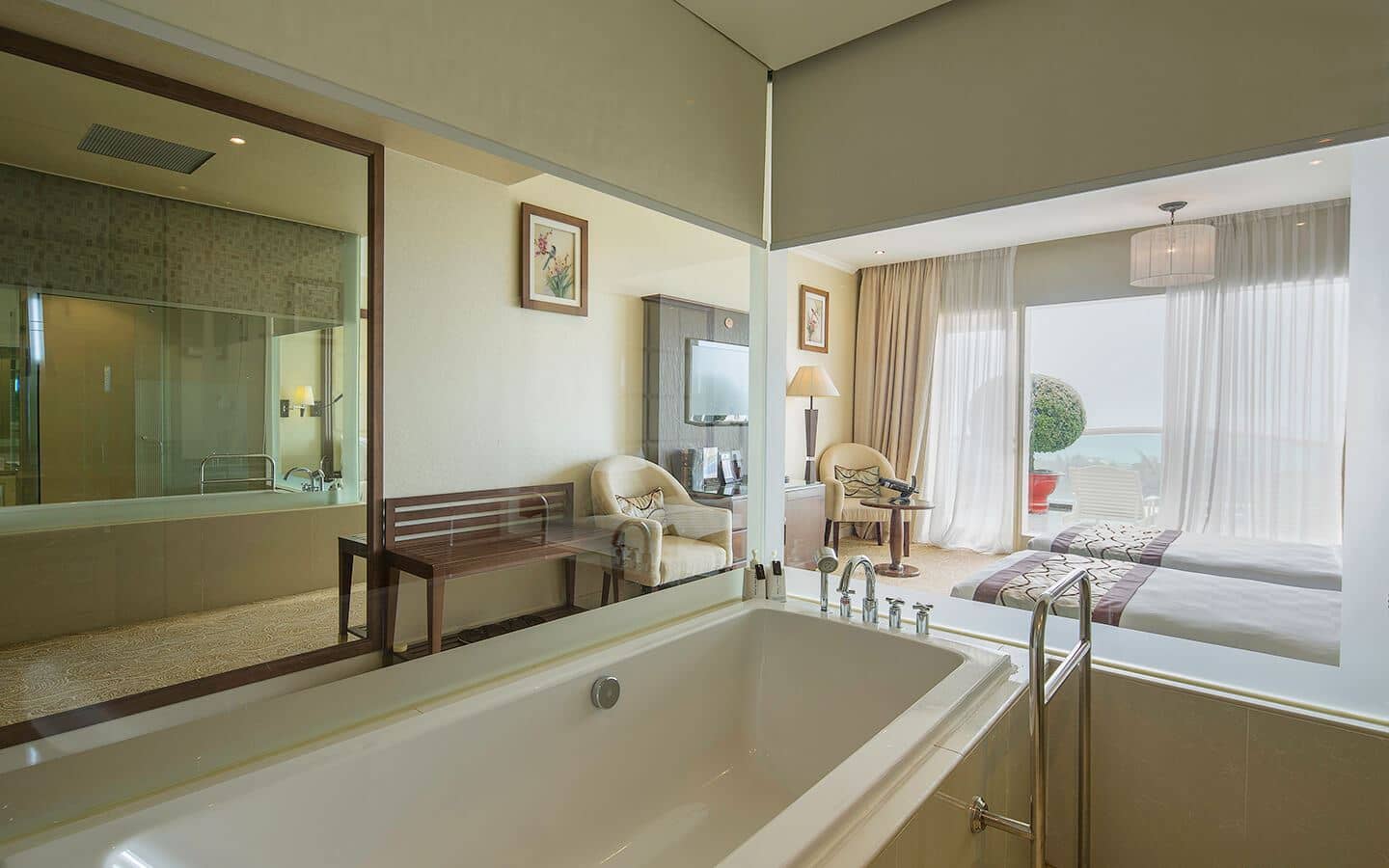 rooms-superior-sea-view-with-balcony