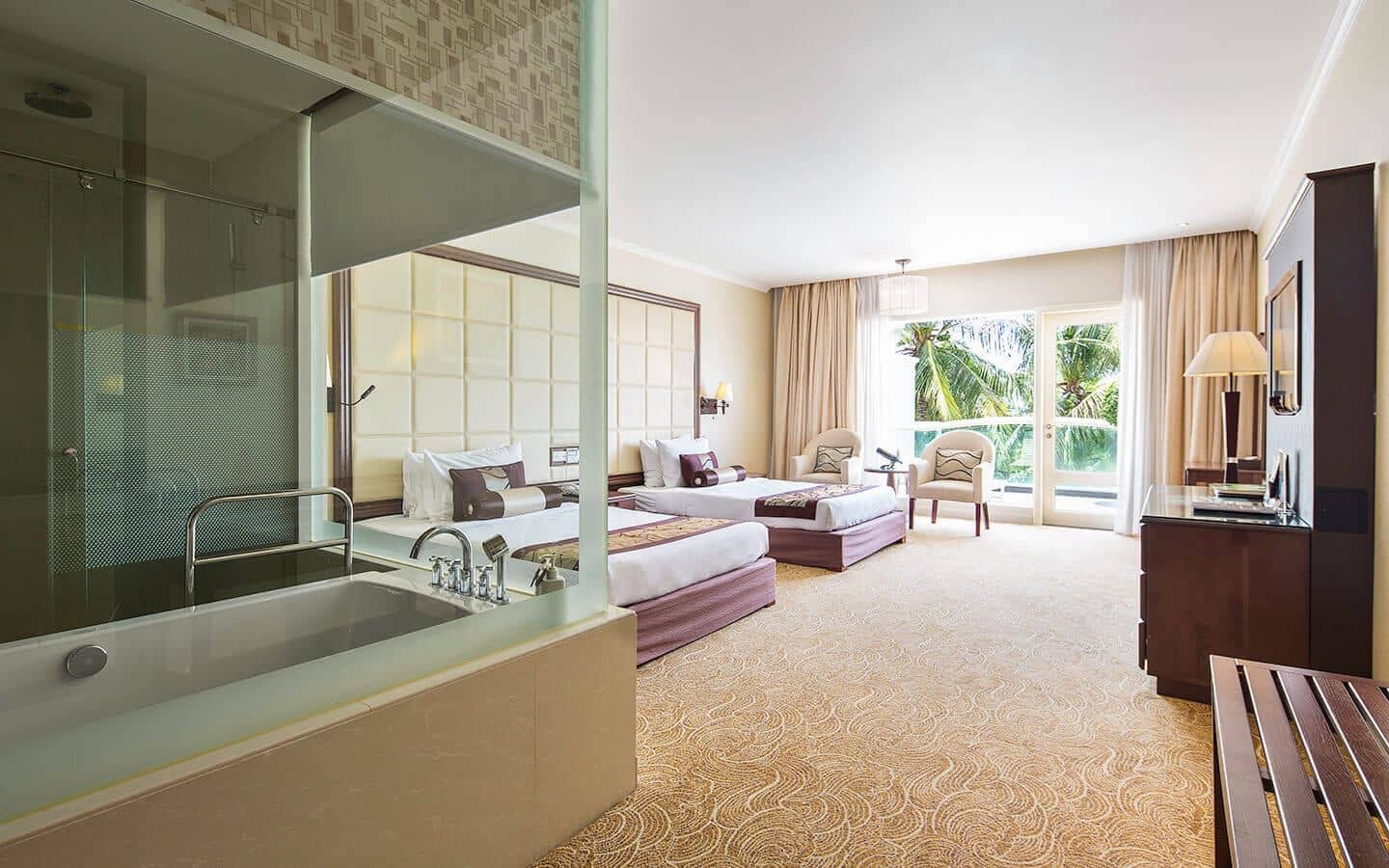 rooms-deluxe-pool-view-with-balcony-child-without-extra-bed