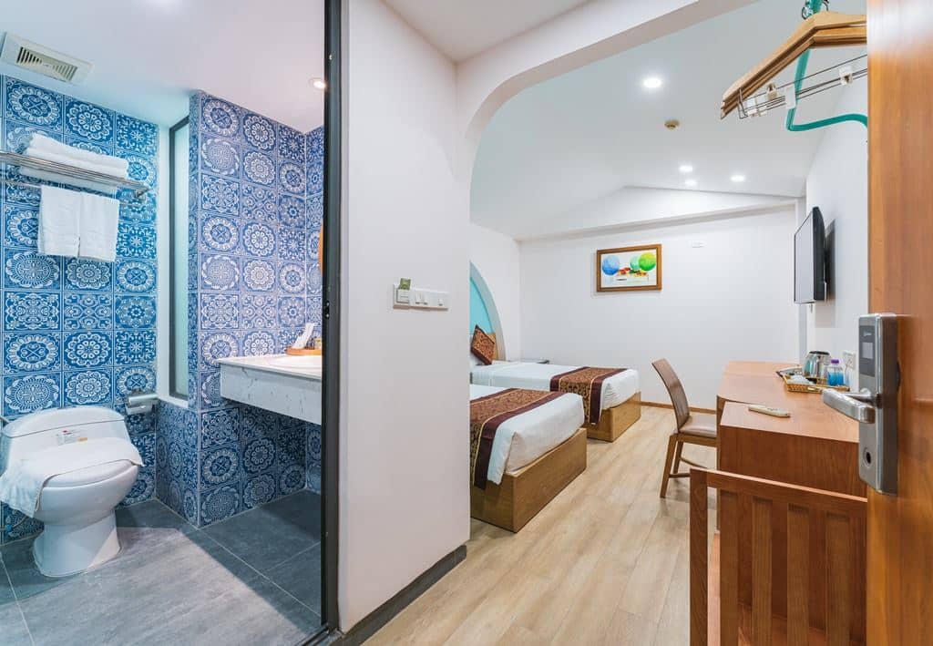 rooms-superior-room