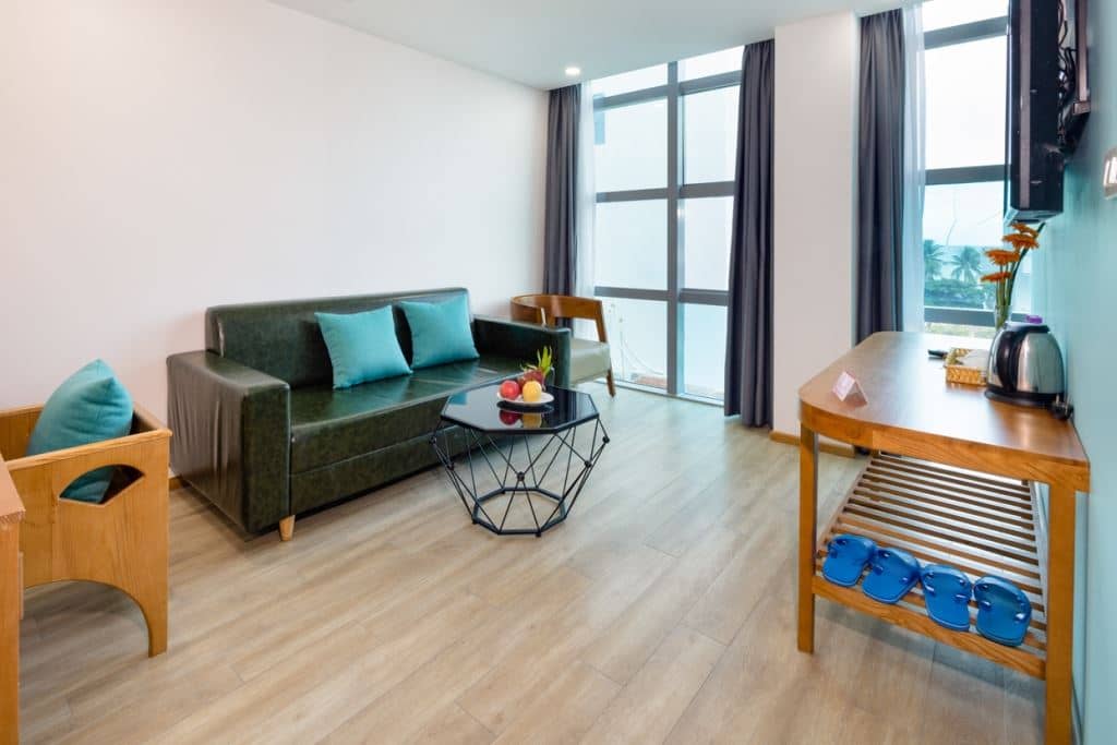 rooms-senior-deluxe-partial-seaview-child-without-extra-bed