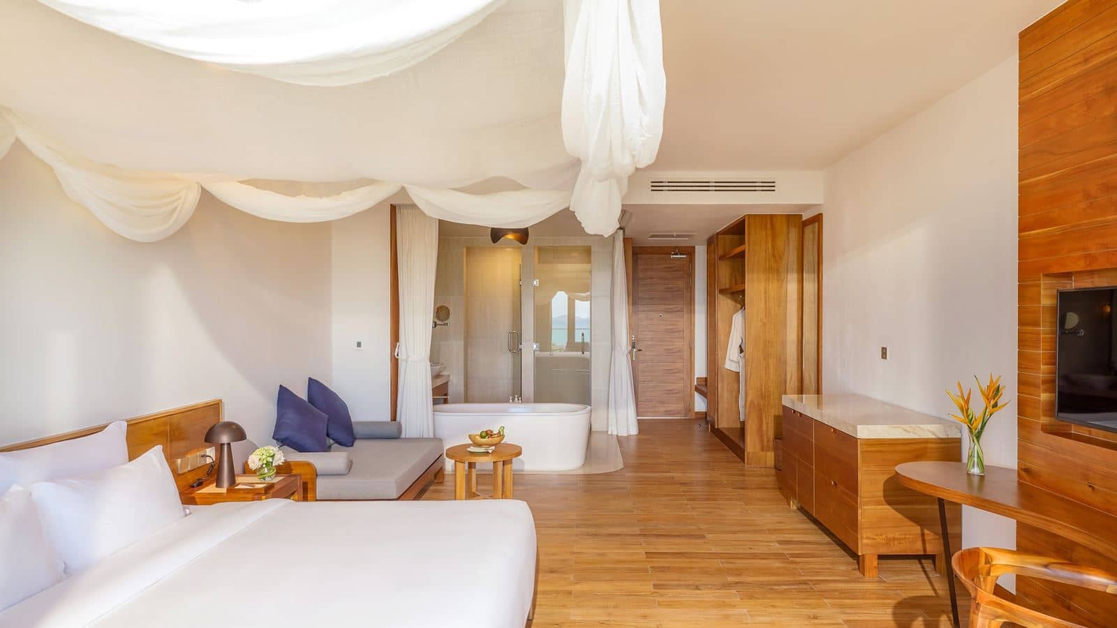 rooms-deluxe-sea-view