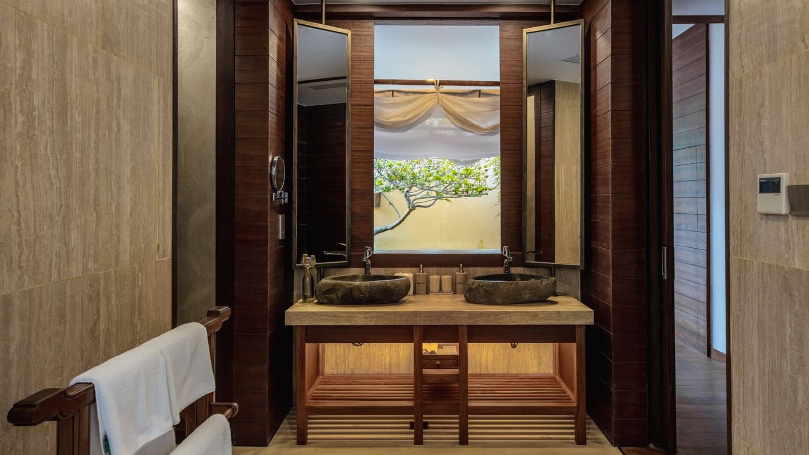 rooms-2bedroom-beach-front-pool-villa-child-without-extra-bed