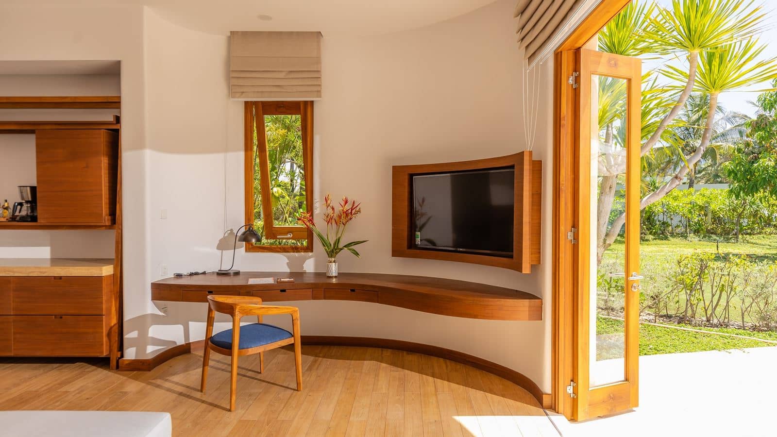 rooms-4bedroom-beach-front-pool-villa-child-without-extra-bed