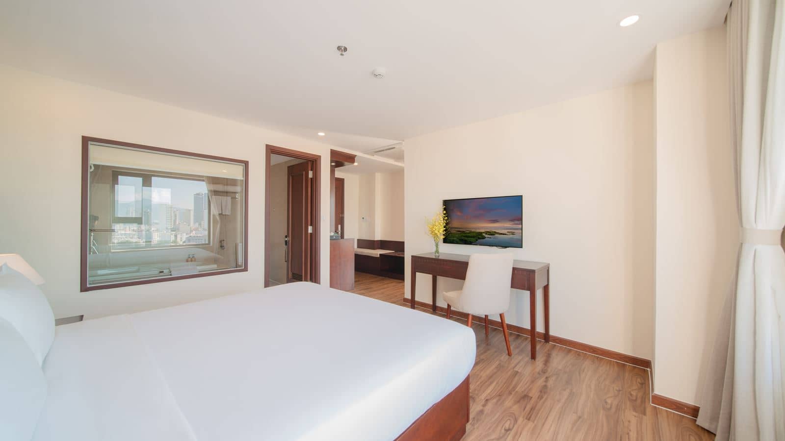 rooms-florida-suite-partial-sea-view
