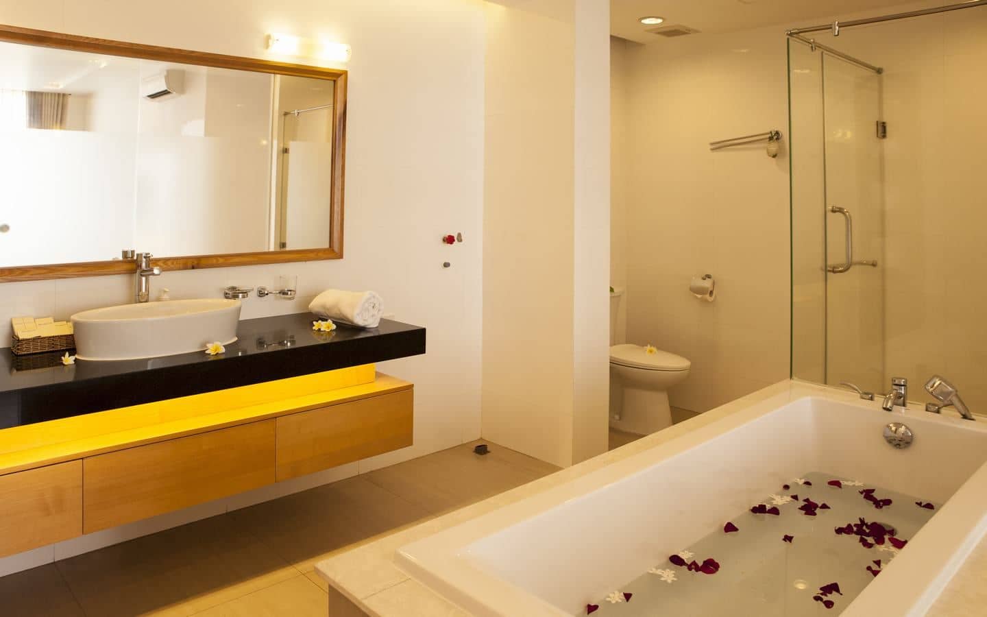 rooms-2bedroom-garden-view