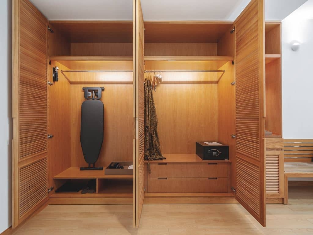 rooms-premier-deluxe-with-balcony