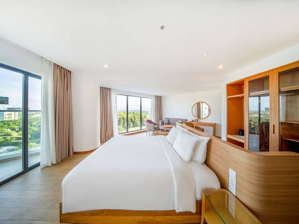 rooms-grand-ocean-view