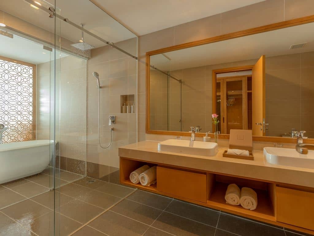 rooms-grand-ocean-view