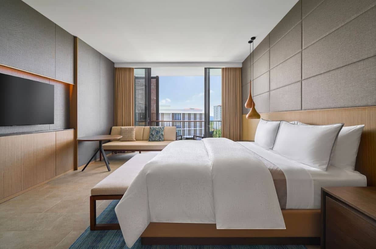 rooms-deluxe-partial-sea-view