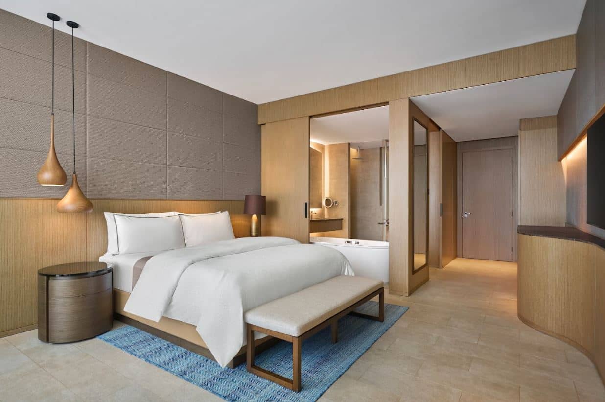 rooms-deluxe-partial-sea-view