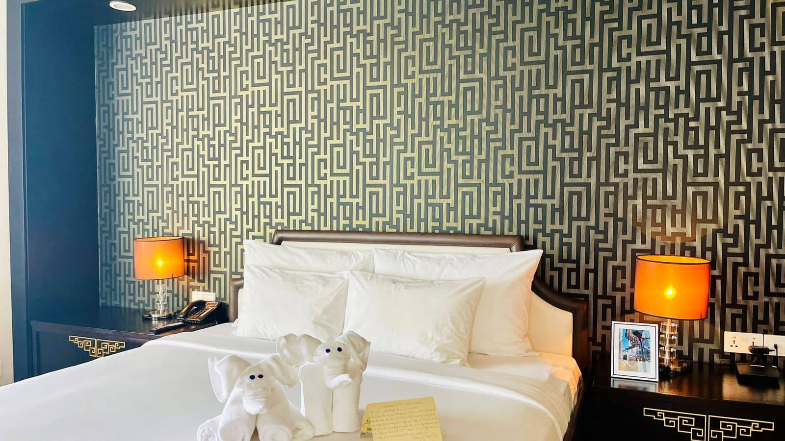 rooms-president-suite-ocean-view-king