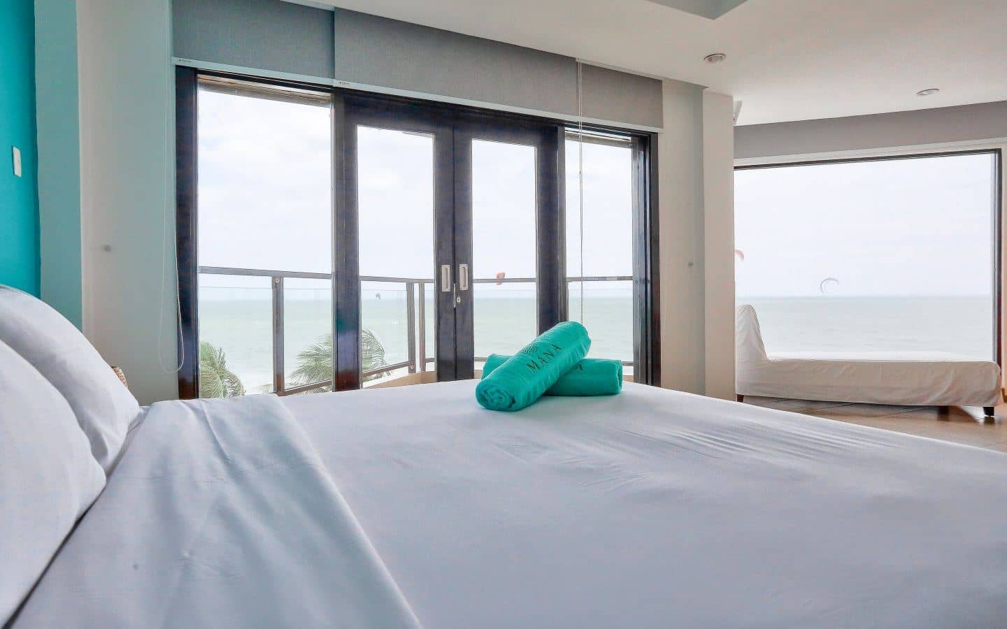 rooms-beachfront-suite-with-balcony-child-without-extra-bed