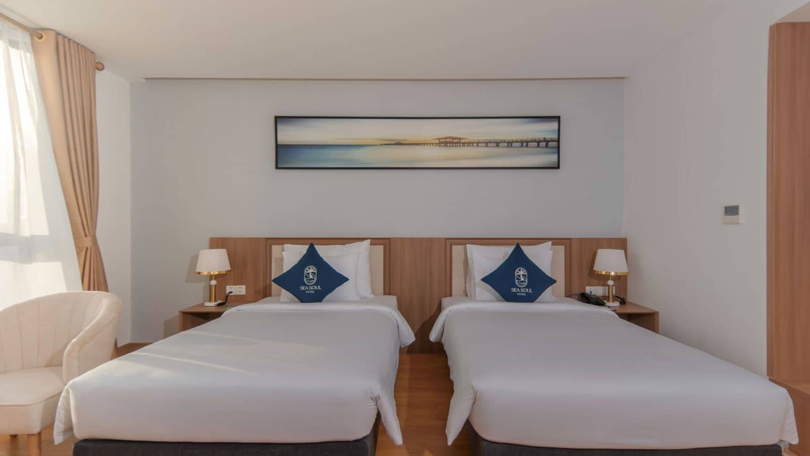 rooms-deluxe-city-view-child-without-extra-bed